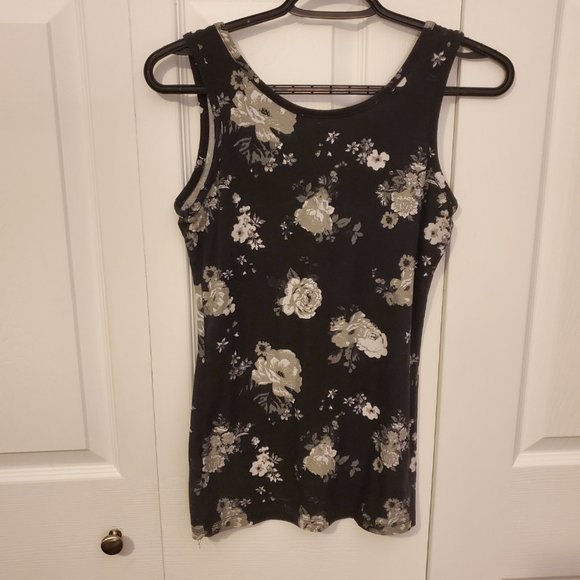 Black and white camisole - Picture 2 of 2